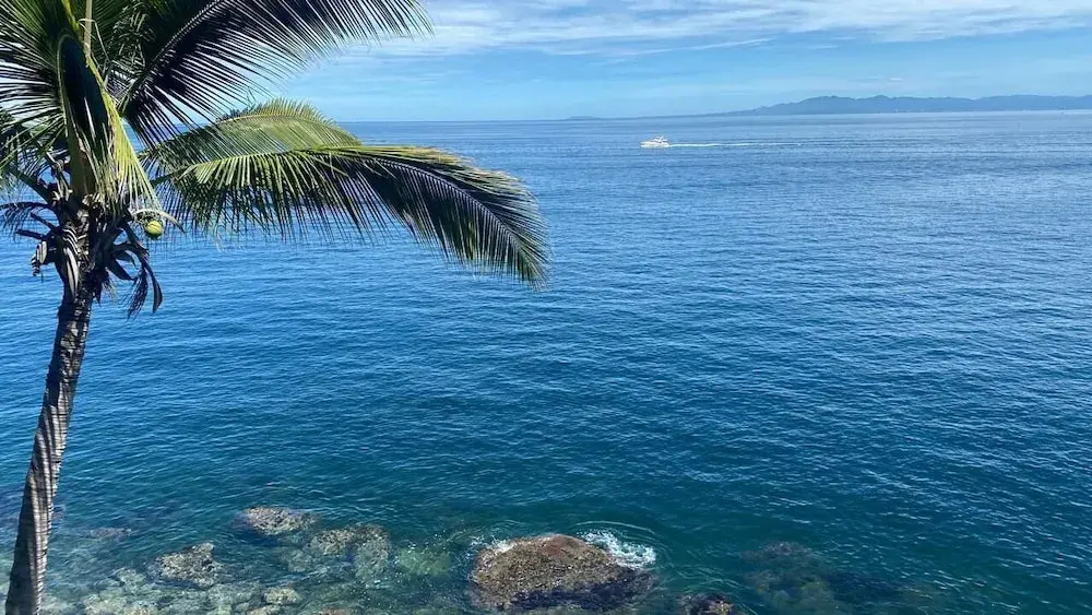 Traditional Sierra Leon Oceanfront Rooms