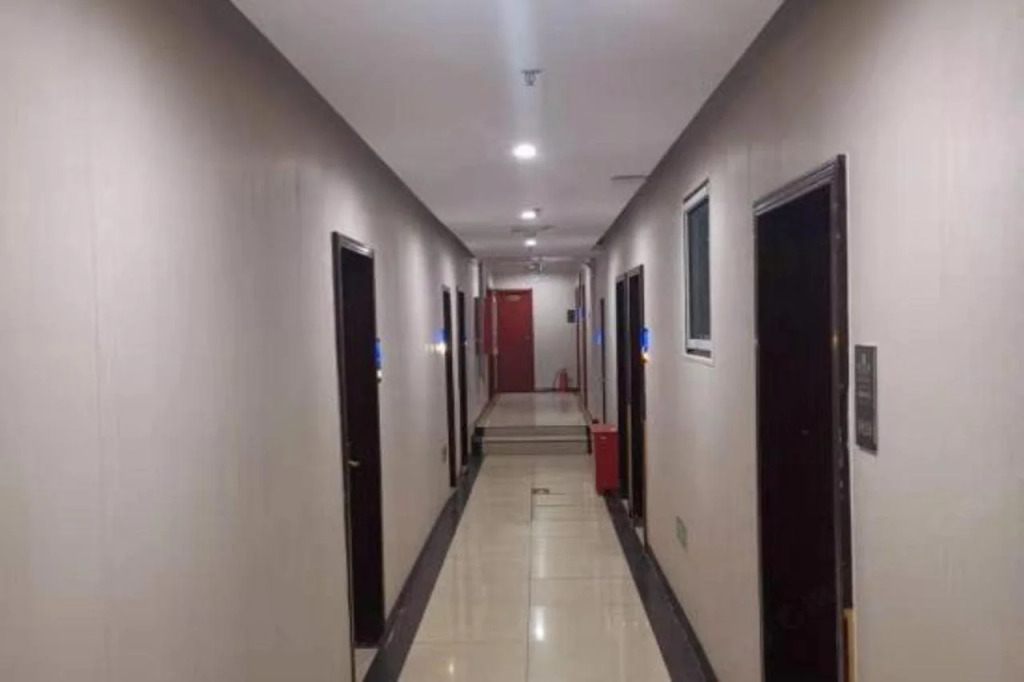 Aohui Hotel