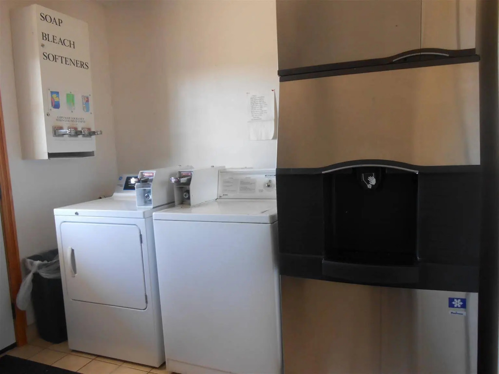 Budget Inn and Suites Siloam Springs