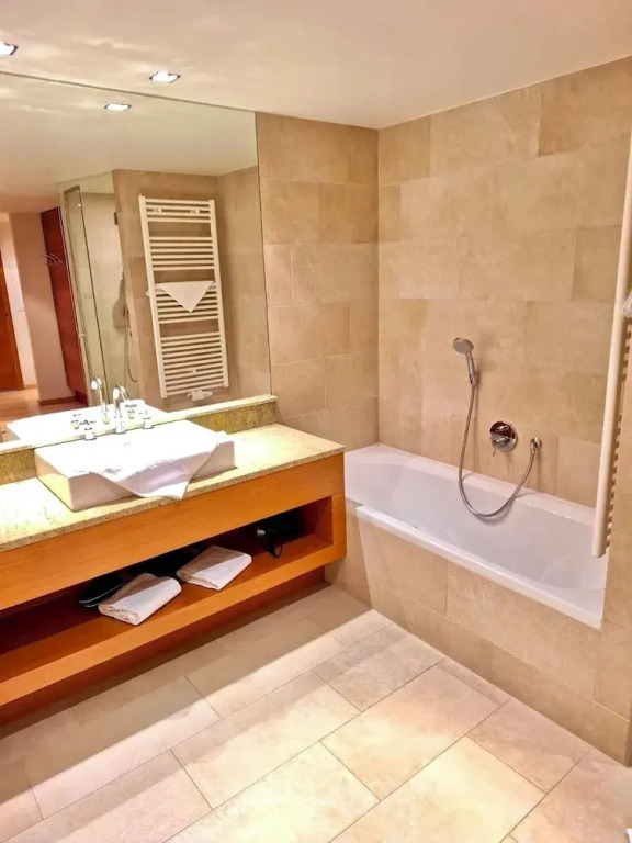 Whirlpool Suite Amadeus for an Unforgettable Holiday