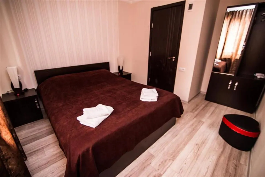 Roza Mountain View Guesthouse
