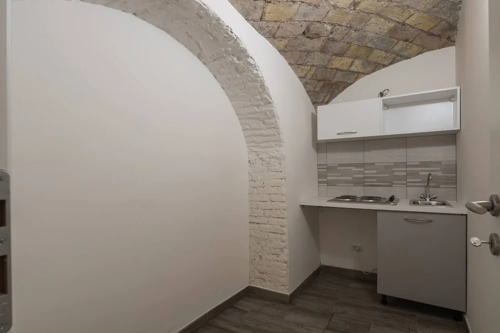 Vatican Suite 2 Levels Completely Renovated