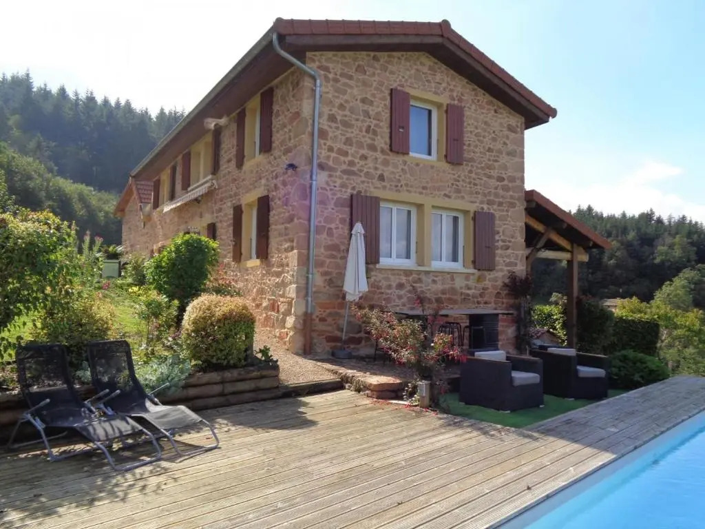 Maison de vacances spacieuse avec jardin et animaux admis - FR-1-496-247