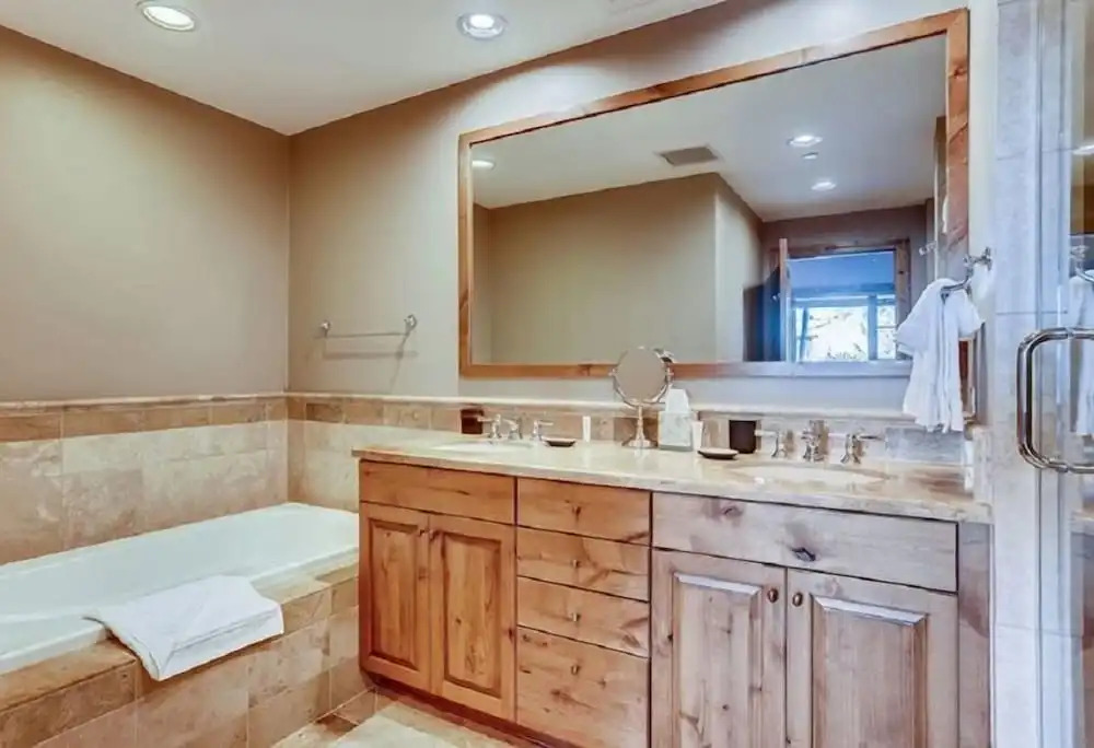 Luxury 3 Bedroom Mountain Vacation Rental In The Heart Of Lionshead Village In Vail