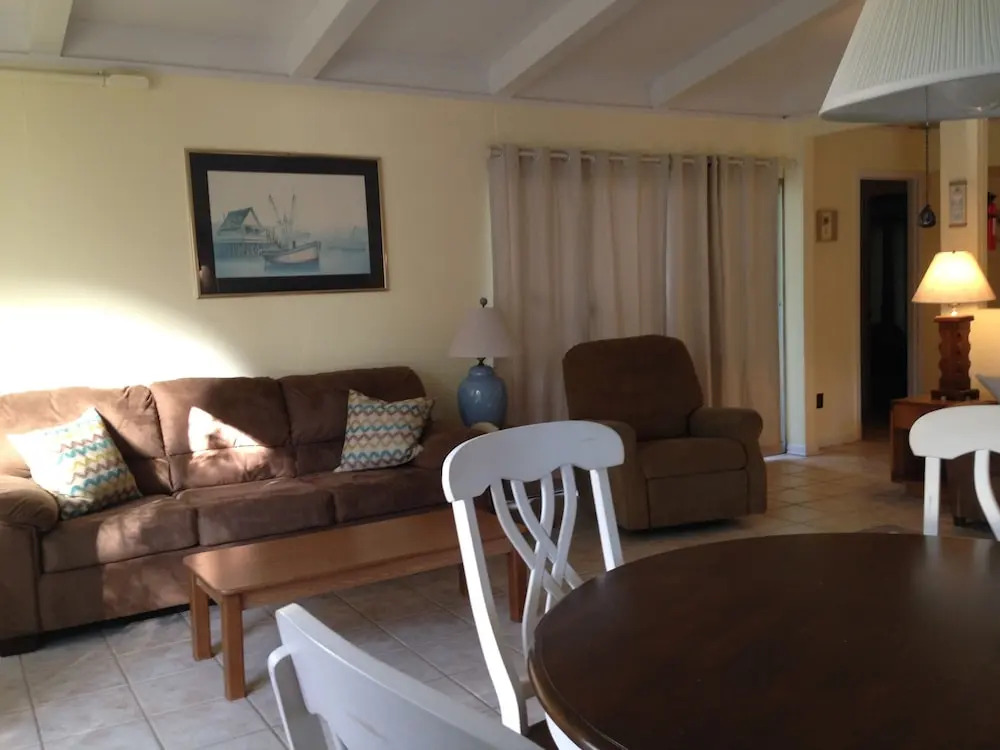 SEA Cottage Apartment by Jekyll Realty