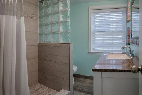 Beach Bungalow 8