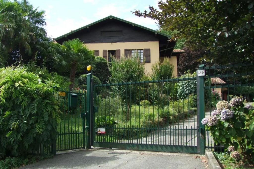 Monolocali In Casa Con Giardino Bellagio