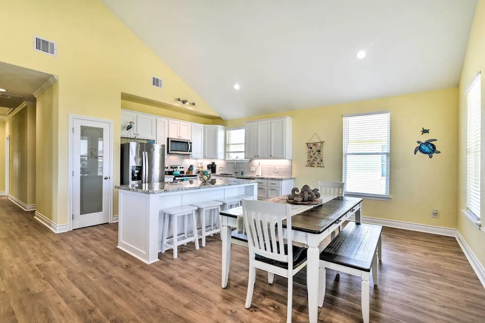 Walk to Sea Isle Beach Retreat with Deck and Patio