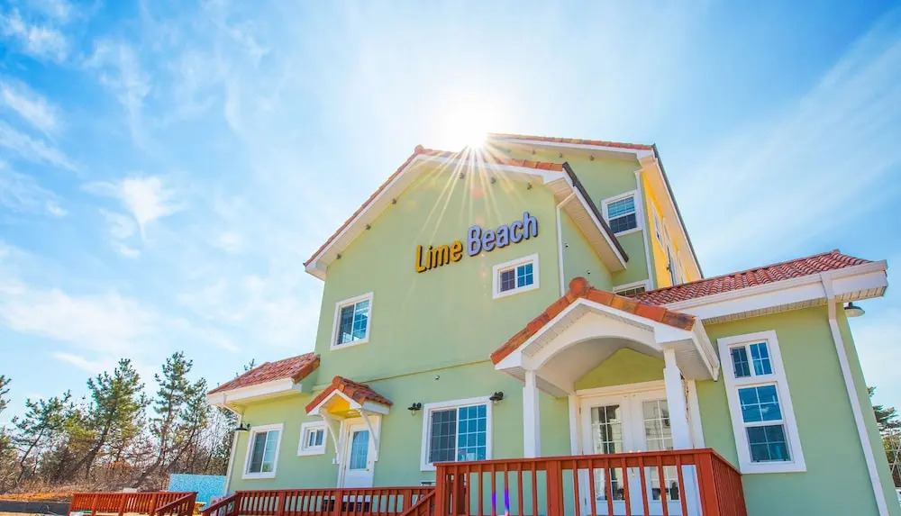 Lime Beach Pension