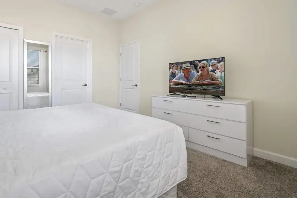 Wonderful Home With Movie Room Near Disney