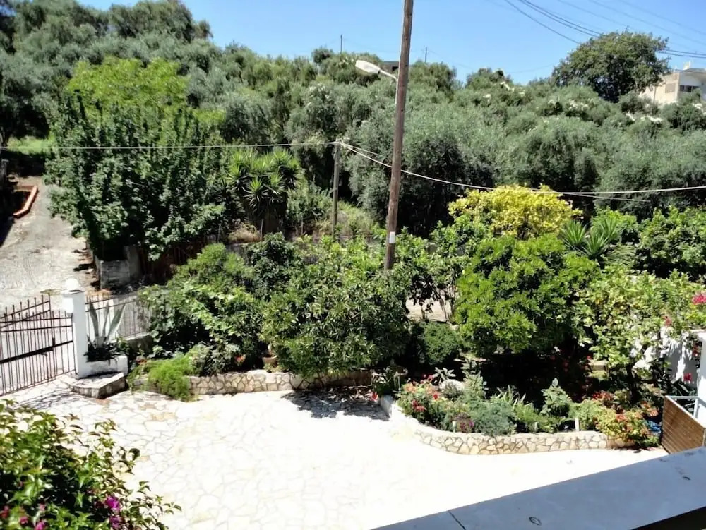 Galini Beach Studios and Penthouse