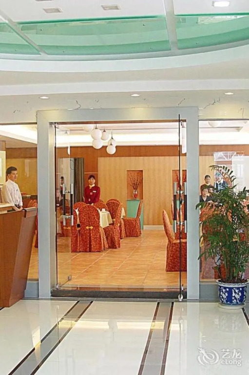 Yafeng Hotel Overseas Chinese Town Branch