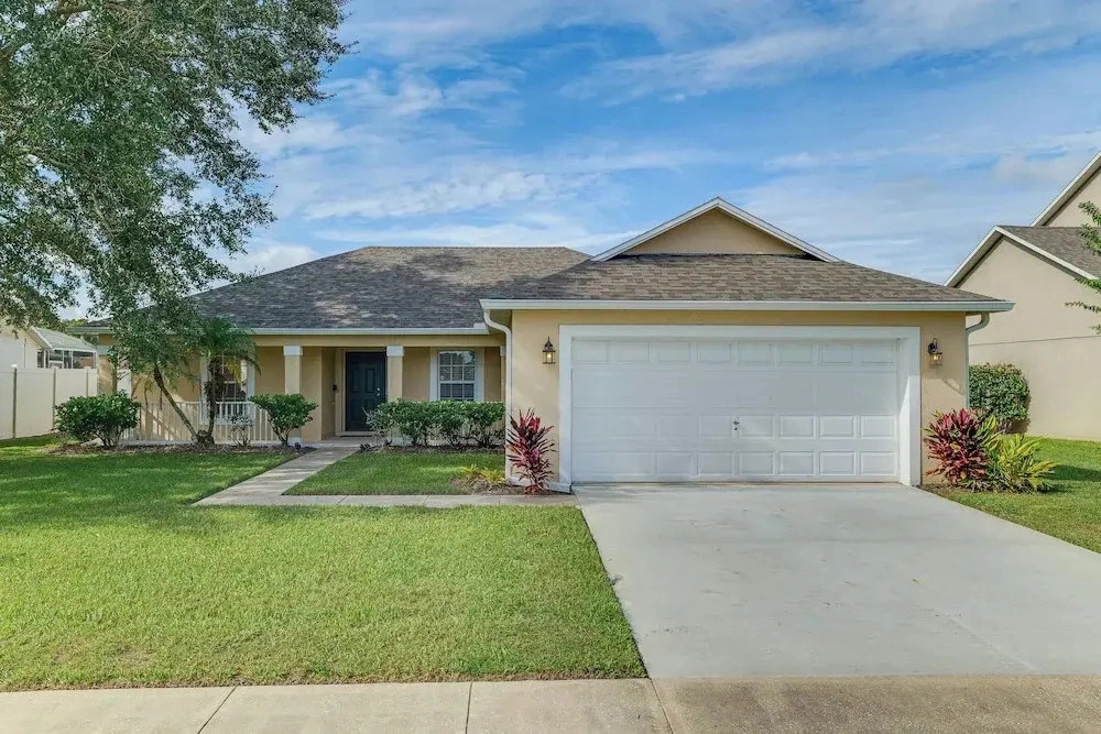 Florida Family Fun! Tranquil Home w/ Water Views
