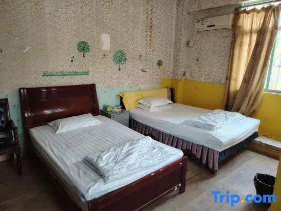Yingbin Apartment