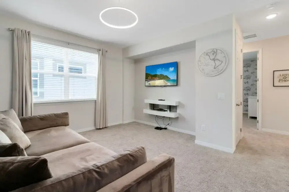 Incredible Resort 4 bed Pool Spa Home