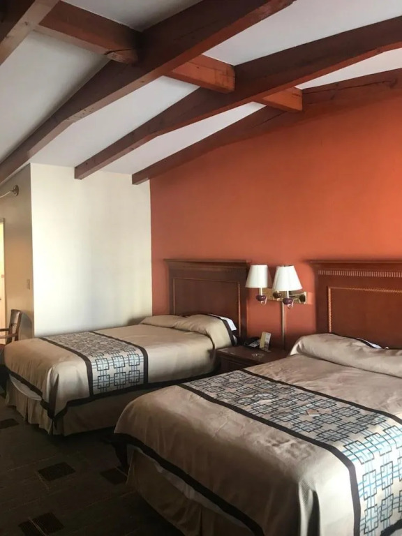 Wayfarer Motel