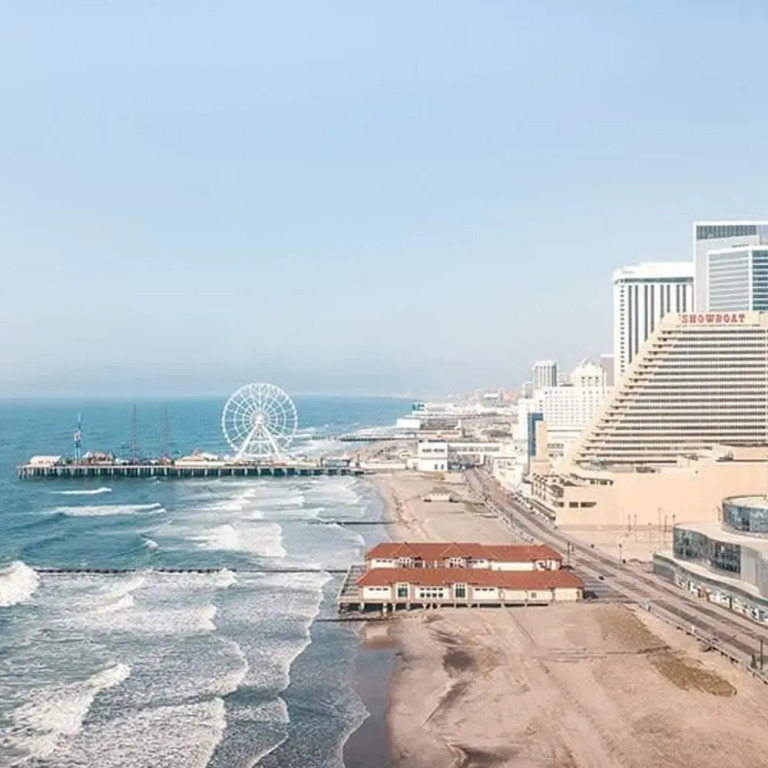 Beachfront Double Queen Cozysuites 35