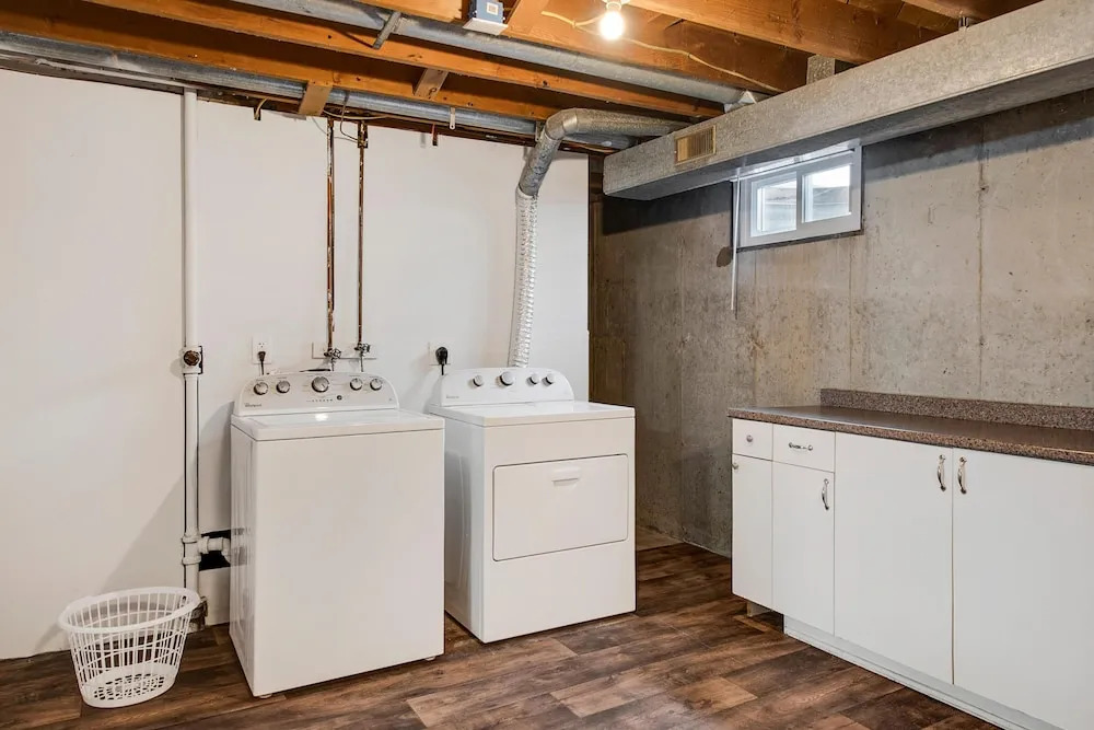 Quiet Getaway, Modern Kitchen and Foosball Table