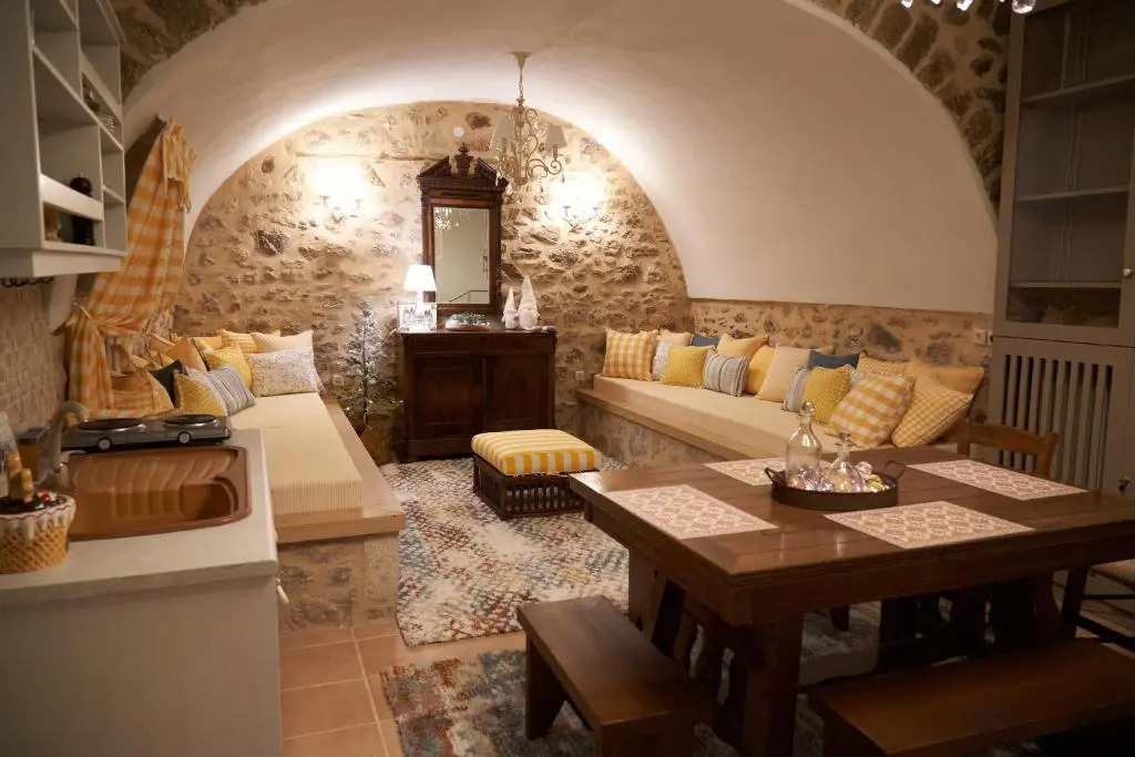 Dandy Villas Dimitsana - a family ideal charming home in a quaint historic neighborhood - 2 fireplaces for romantic nights
