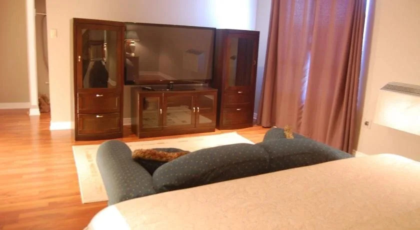 Barons Motor Inn