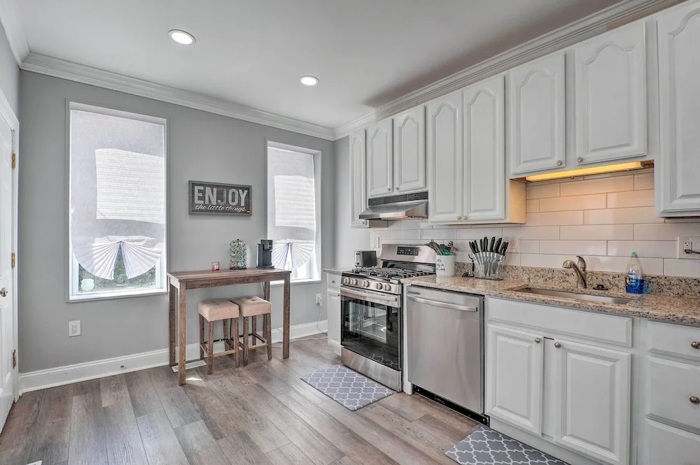Baltimore Abode, Walk to Cross Street Market!