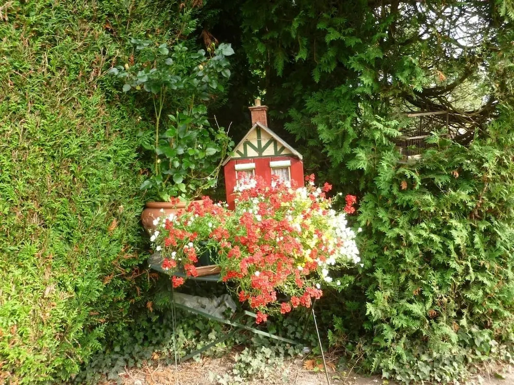 La Ferme Du Pressoir Guest House