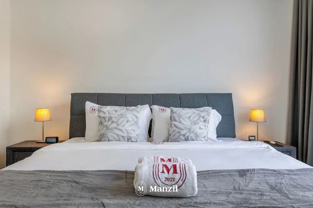 Manzil - 1BR Urban Living near Downtown