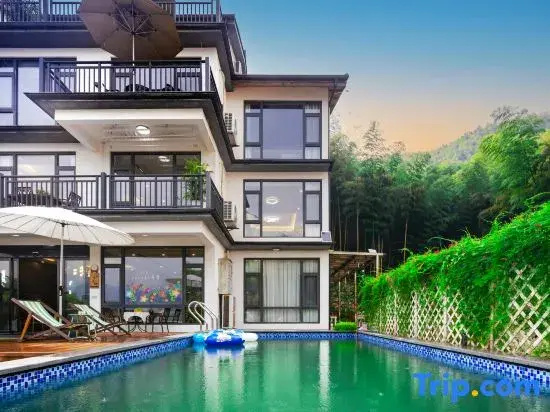 Liuxia Yixi · Family Parent-Child Swimming Pool Holiday Resort (Yunshang Grassland Store)
