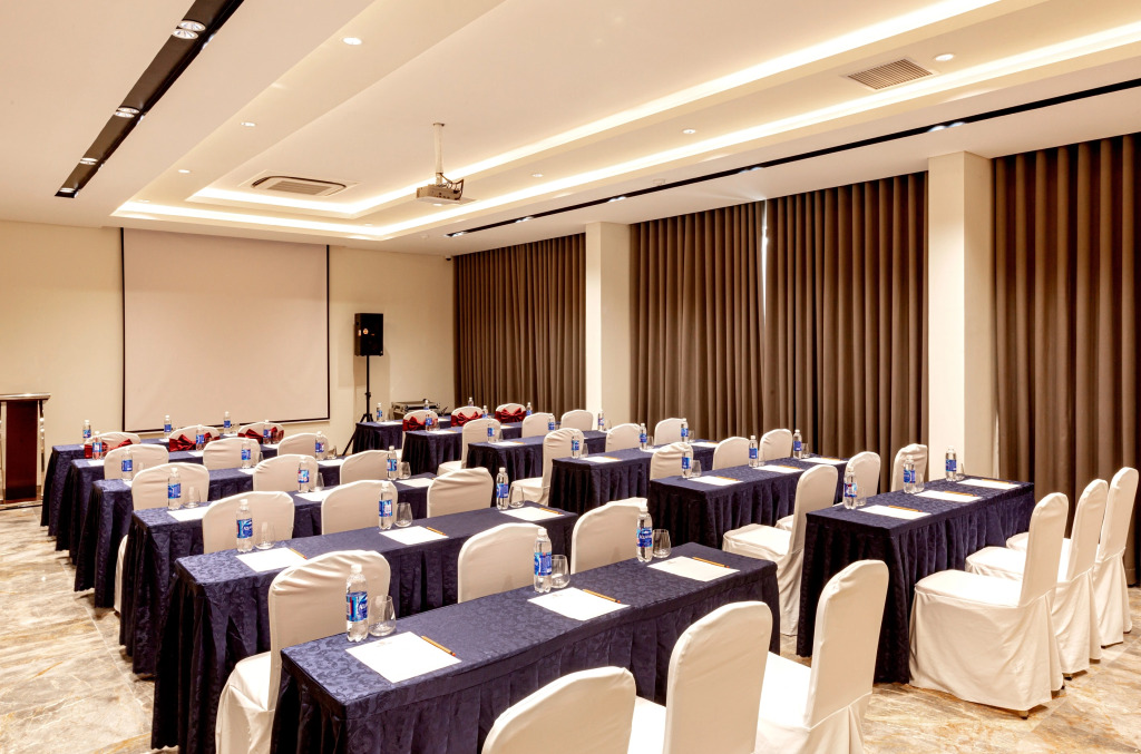 PHU THANG GRAND HOTEL