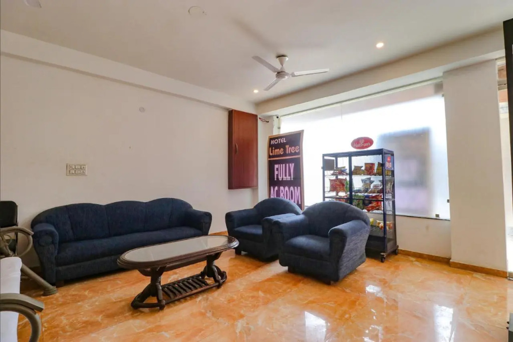 FabHotel Lime Tree - Nr Yashobhoomi Convention Centre
