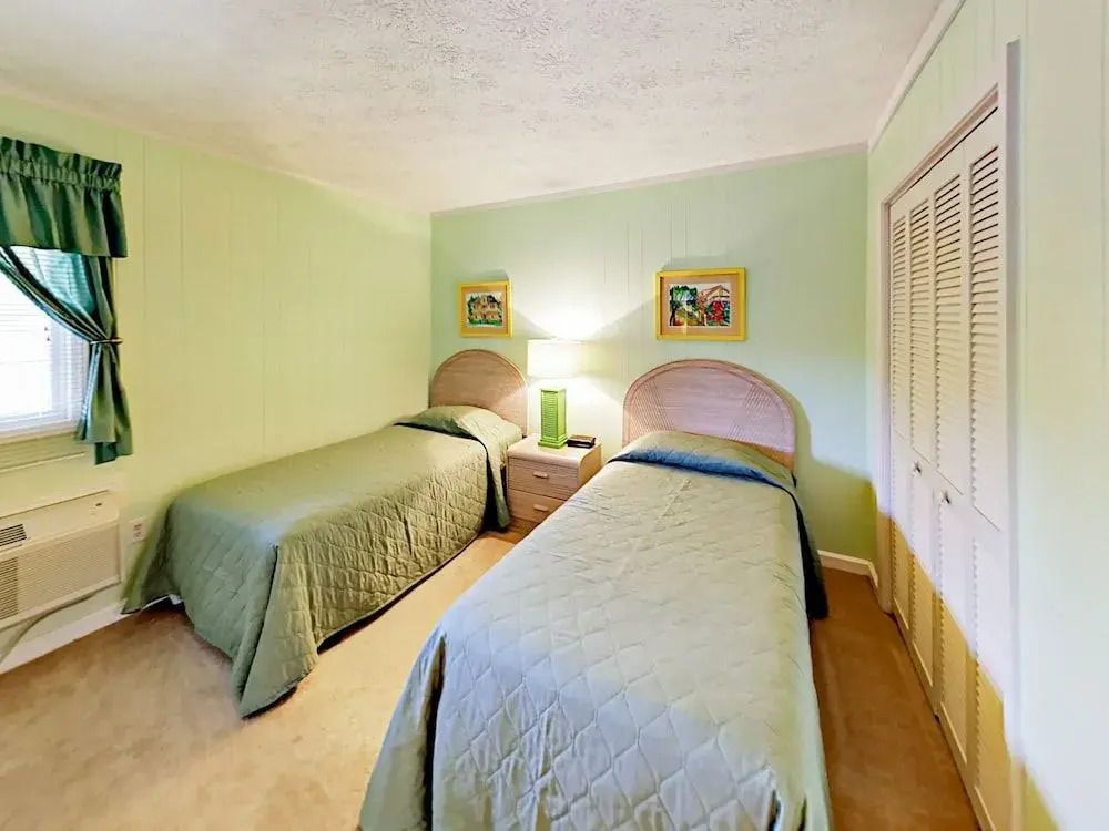 Mariners Cov #235 Building D 2 Bedrooms 2 Bathrooms Condo