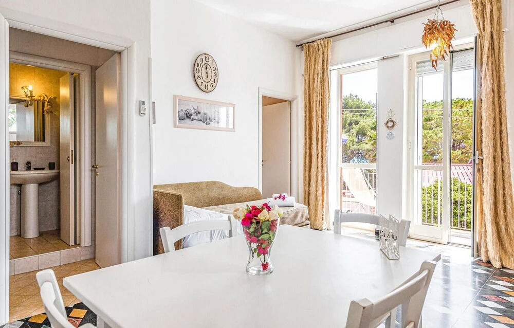 Nice Apartment in Siracusa With Outdoor Swimming Pool, Wifi and 1 Bedrooms
