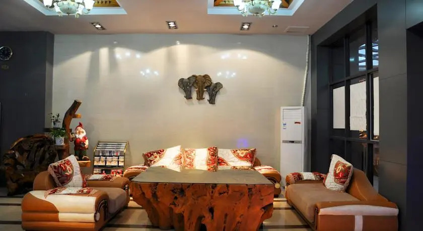 Guangzhou Chen Long Hotel (Da Shi)
