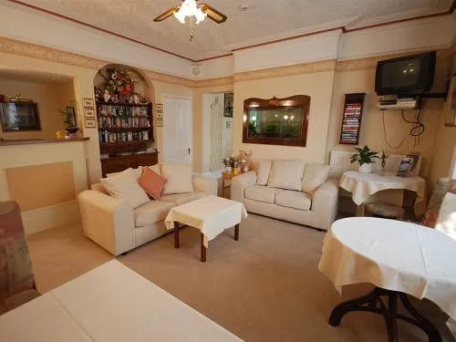 Roseglen Hotel