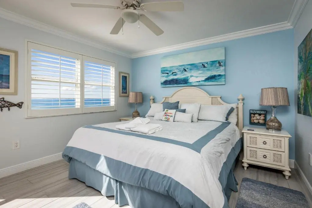 Estero Island Beach Villas 401, 2 Bedrooms, Beach Front, WiFi, Sleeps 6