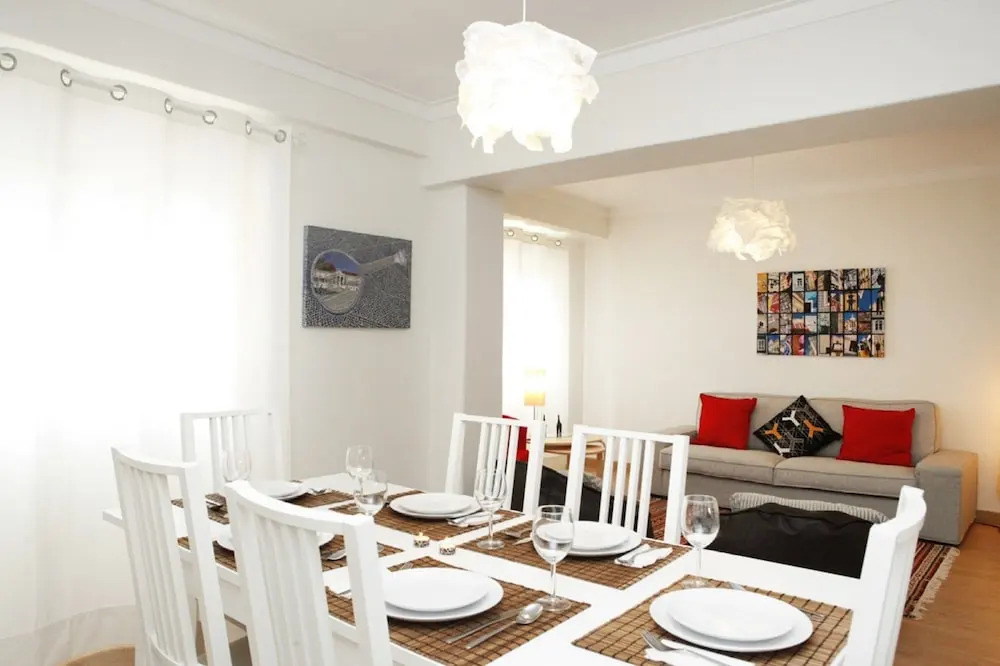 FLH Estoril Family Central Apartment
