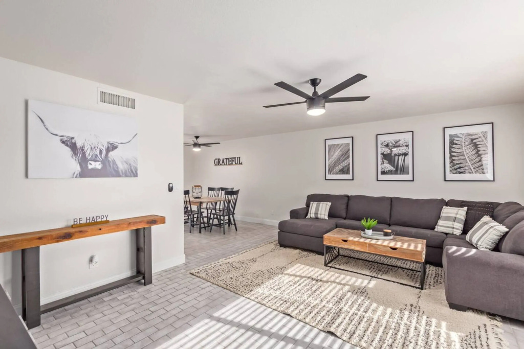 Stunning Hunter Single Family Home in the Heart of Mesa