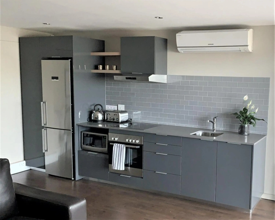 6 on Clifton - Spacious 2 bedroom apartment