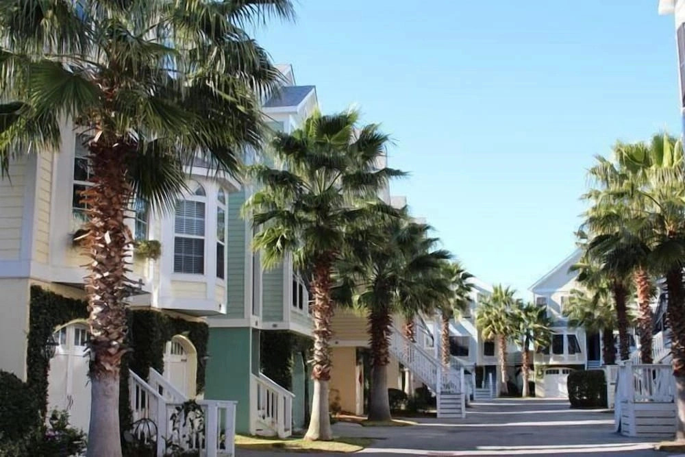 113 Waters Edge Community