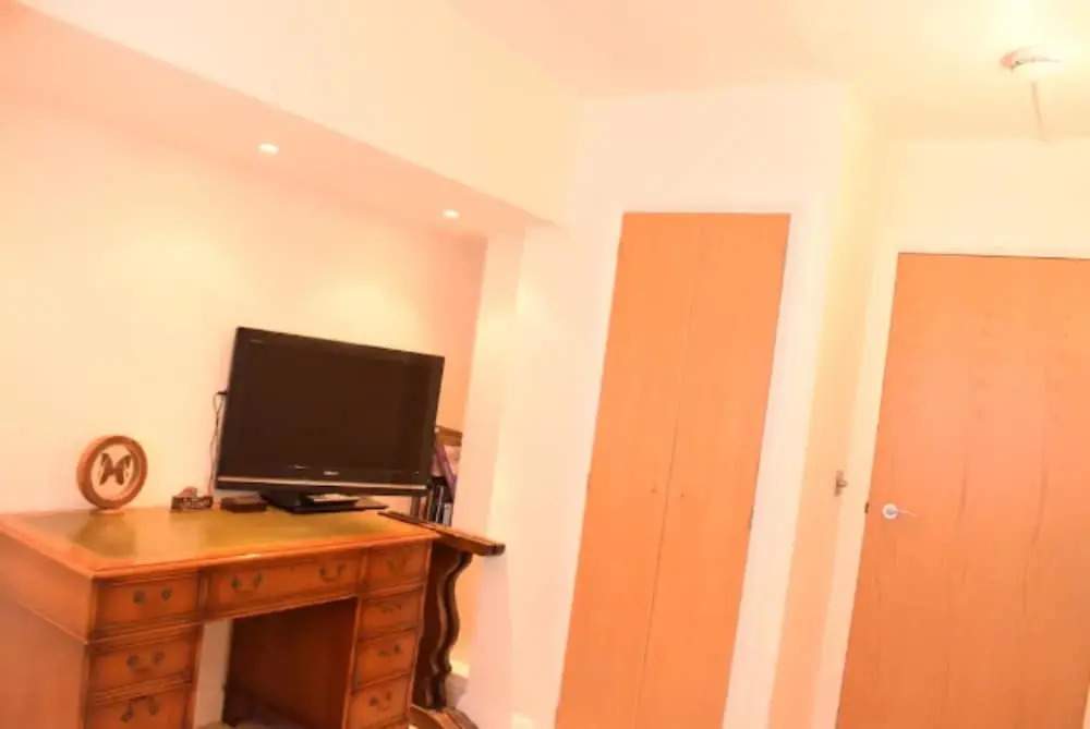 Spacious 2 Bedroom Apartment Near Notting Hill Gate
