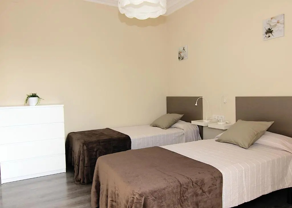 FELIP - Spacious and quiet apartments & one with Terrace