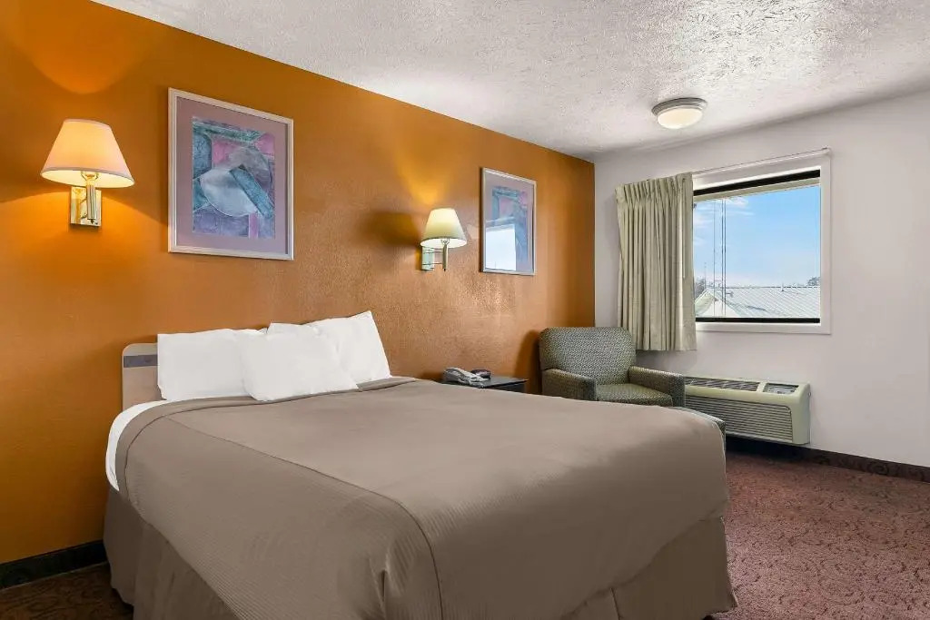 Americas Best Value Inn - Lincoln