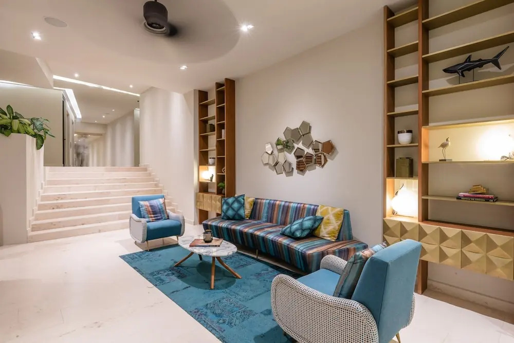 Cozy 1 BR apartment steps away from the Beach by Happy Address