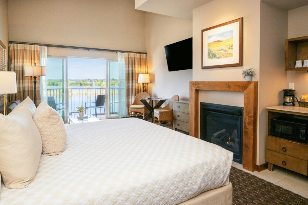 The Lodge at Columbia Point