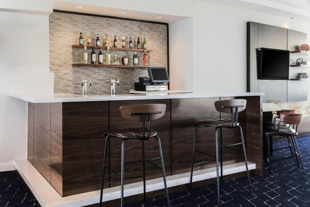 Courtyard by Marriott Austin Airport