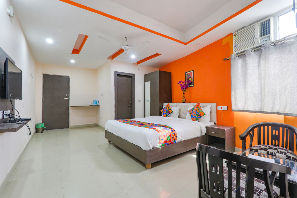 Super Collection O Rajeev Nagar Near Atal Path Formerly Vinayaka