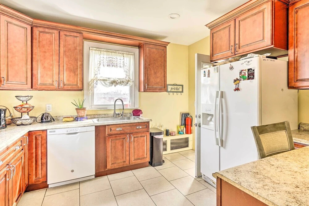 Long Branch Apartment: 1 Mi to Beach, Pier Village