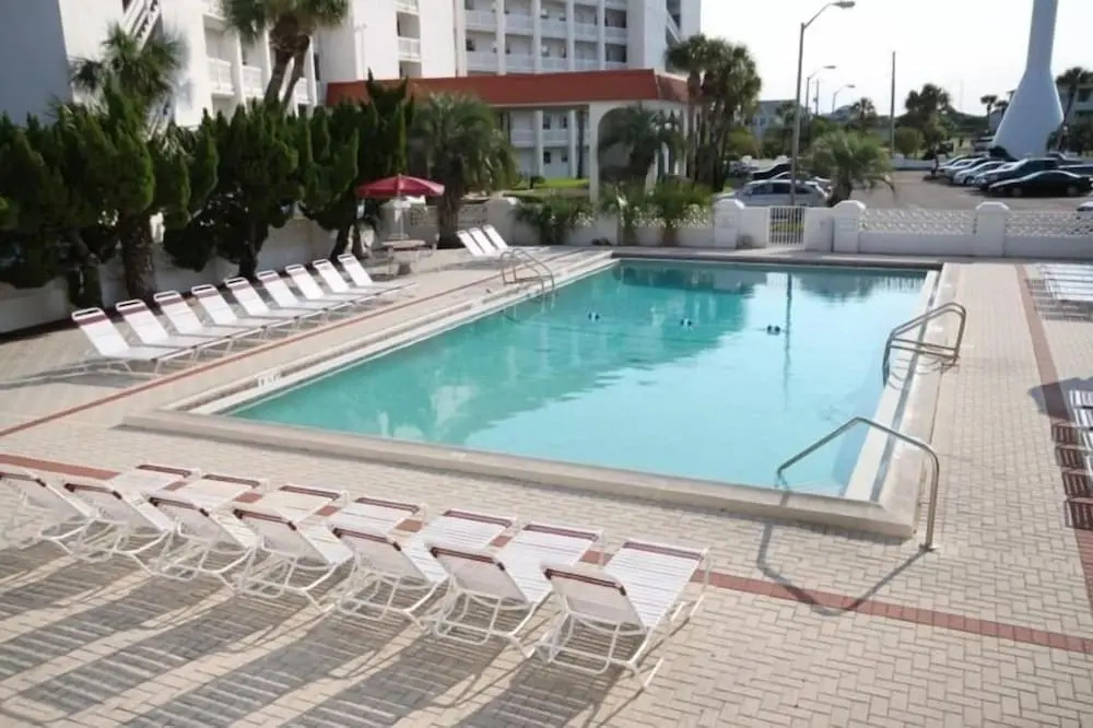 167 El Matador 2 Bedroom Condo by RedAwning