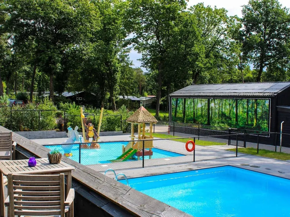 Family Villa in Forest Park