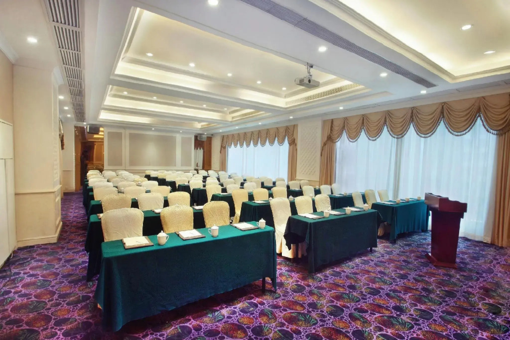 Jin Hua Yue International Hotel - Zhongs